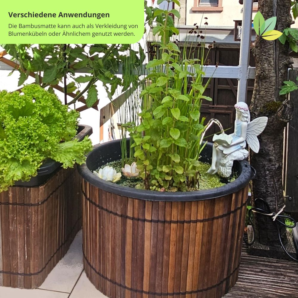 Mit der Bambusmatte lassen sich Blumenkübel und sonstiges verkleiden