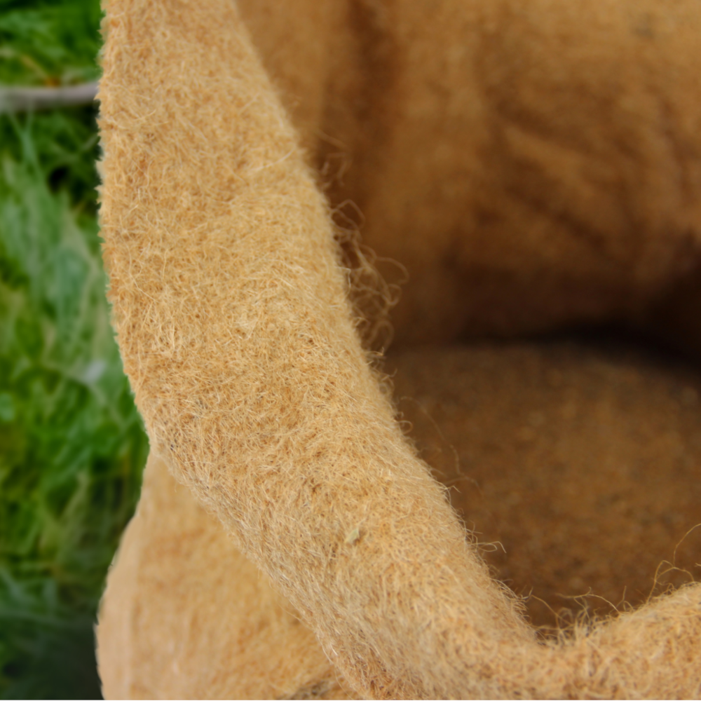 Nahaufnahme vom Material des Pflanzsacks: Jute