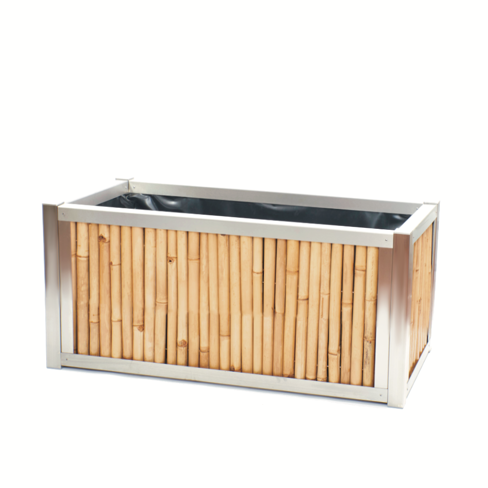 Hochbeet aus Edelstahl mit Seiten aus Bambus, bepflanzt