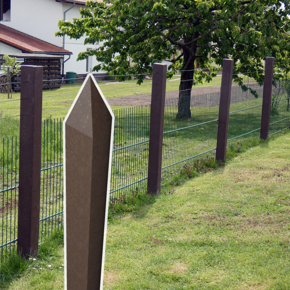 Vierkantpfosten braun Zaunpfosten mit Spitze Zaun