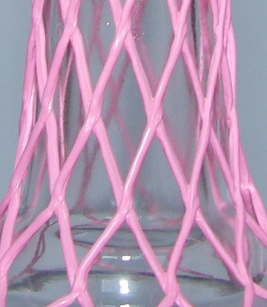 Netzschutzschlauch pink auf Vase