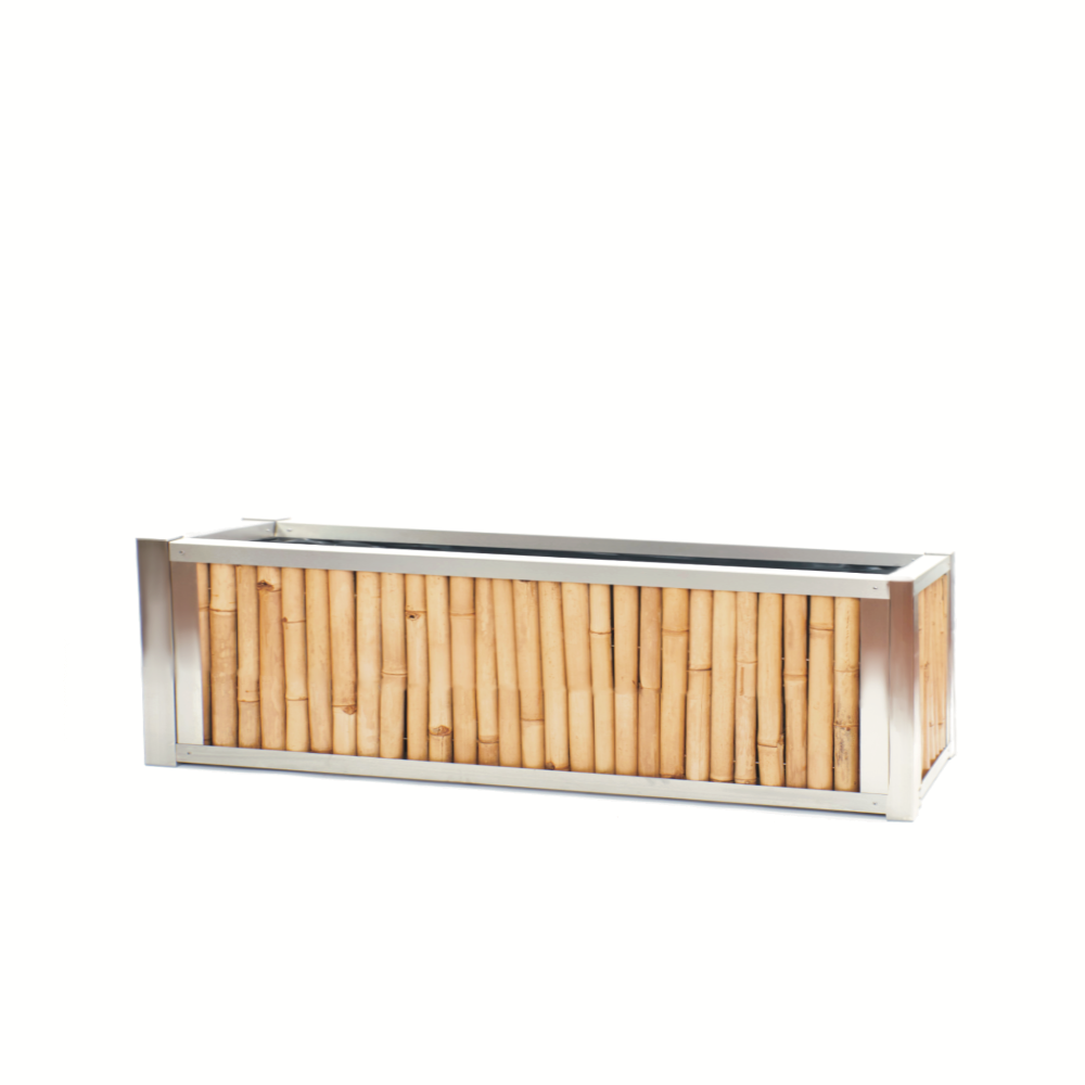 Hochbeet aus Edelstahl mit Seiten aus Bambus, bepflanzt