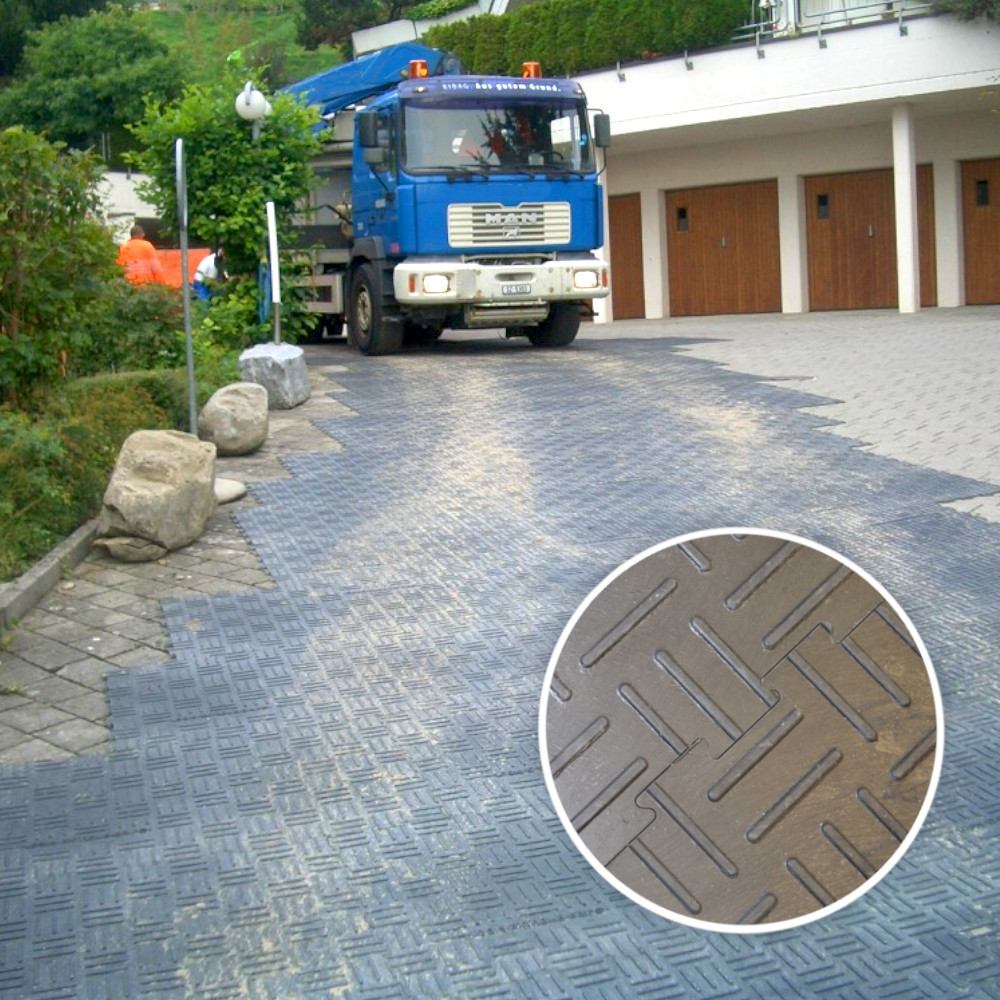Multigrip Bodenschutzplatten in Auffahrt