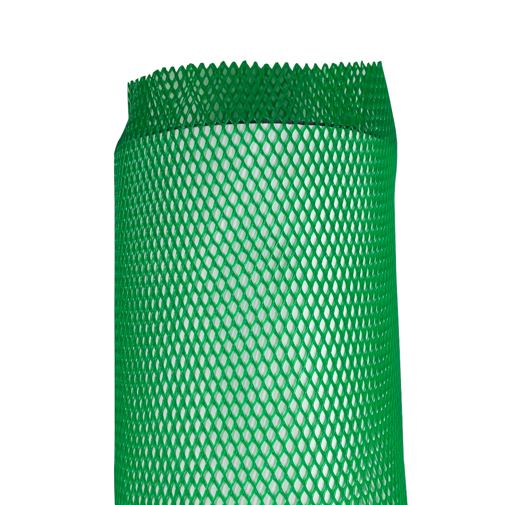 Netzschutzschlauch grün auf weissem Gegenstand
