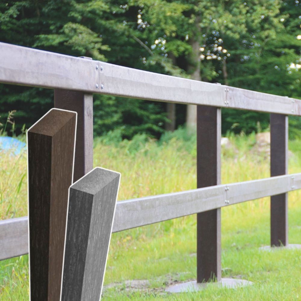 Kunststoffbretter aus Recyclingkunststoff in braun und grau