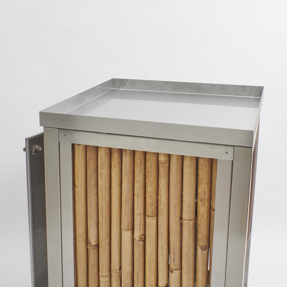 Mülltonnenbox mit Edelstahl-Motivtür für 3 Tonnen à 240 Liter