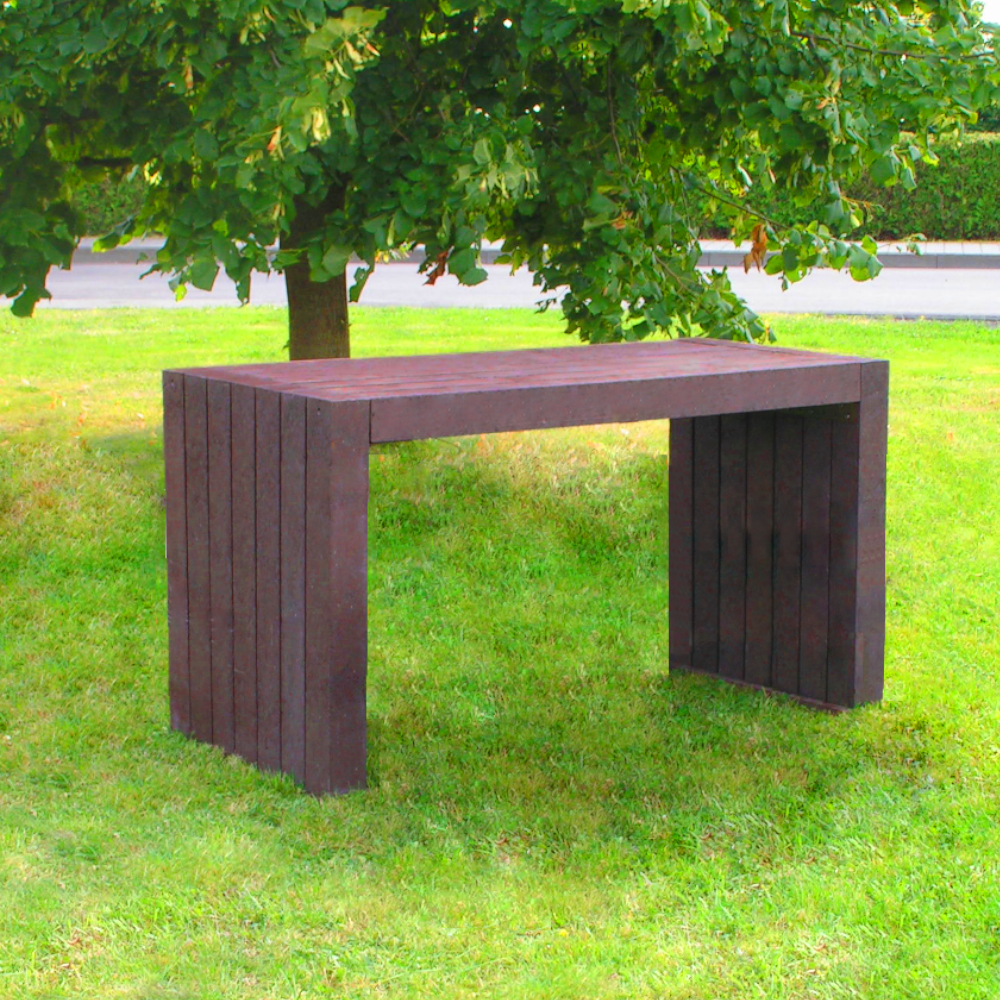 Calero Tisch aus Recyclinkunststoff