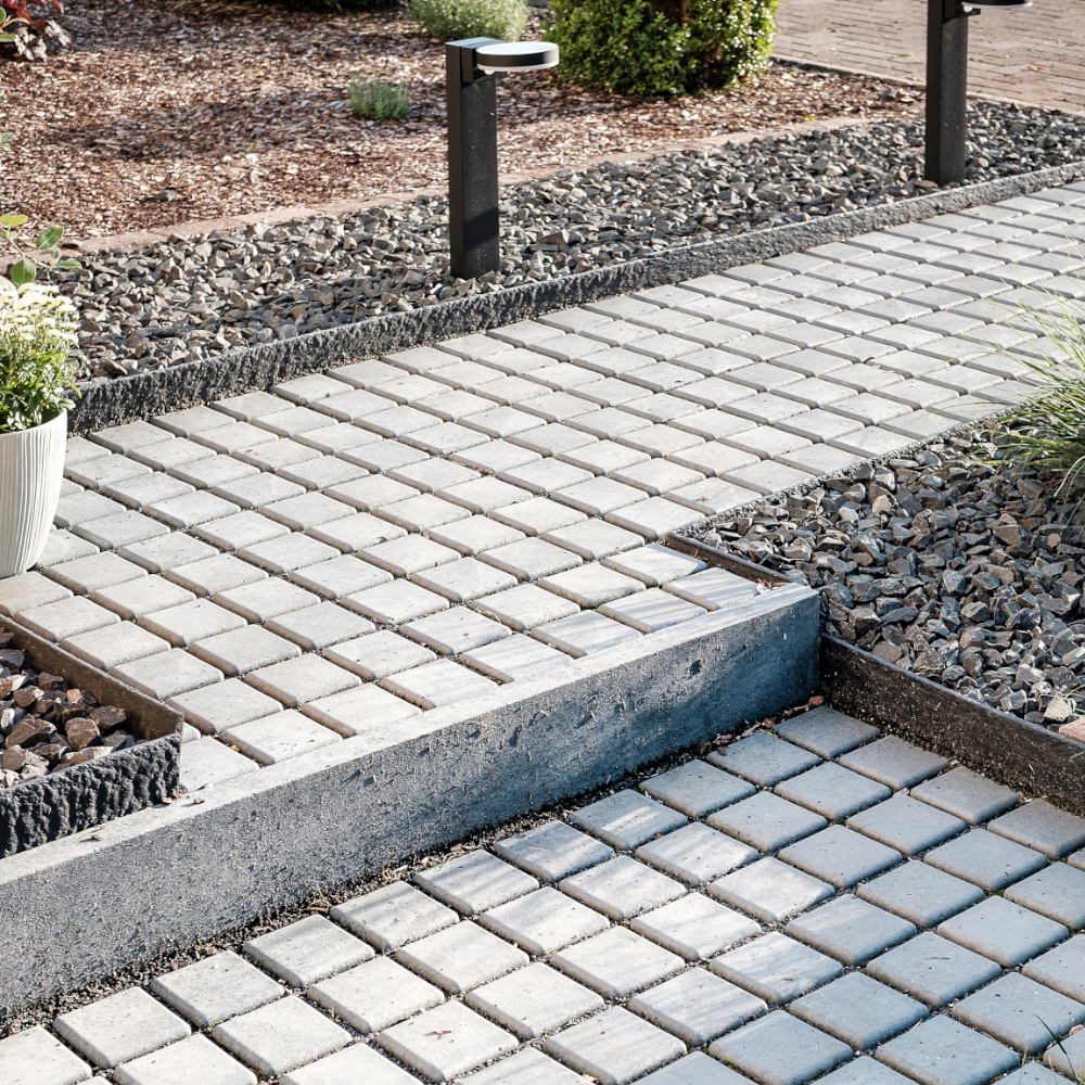 Gehweg aus Recyclingkunststoff