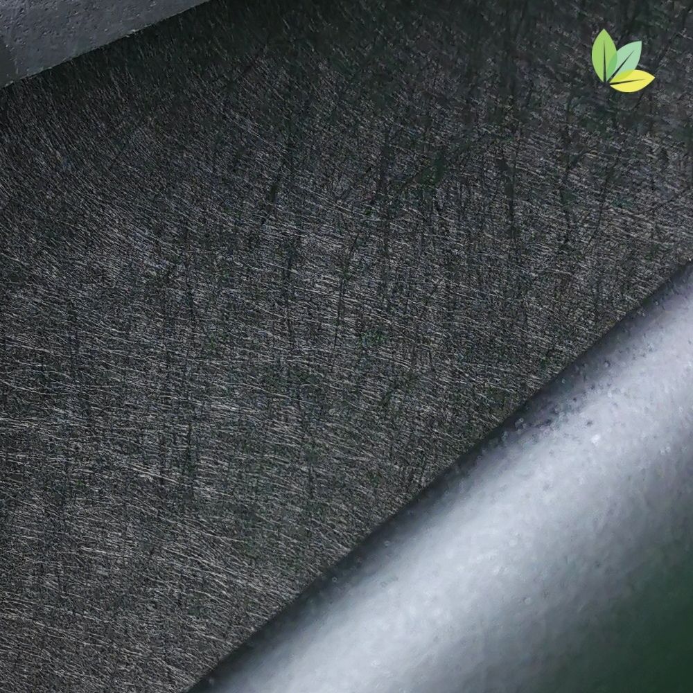 Struktur des Hochbeetvlieses - innen rau und außen glatt