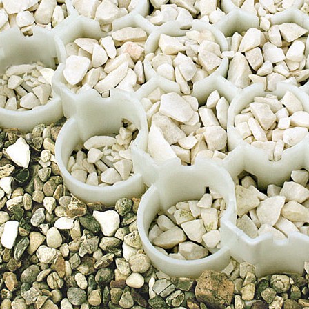 TERRAM BodPave®85, das robuste Rasen- und Kiesgitter, tragfähig bis 400t/m², 50cm x 50cm x 5cm BodPave Rasengitter mit Kies und Rasen verfüllt