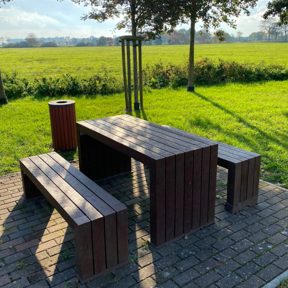 Sitzgruppe auf Rastplatz