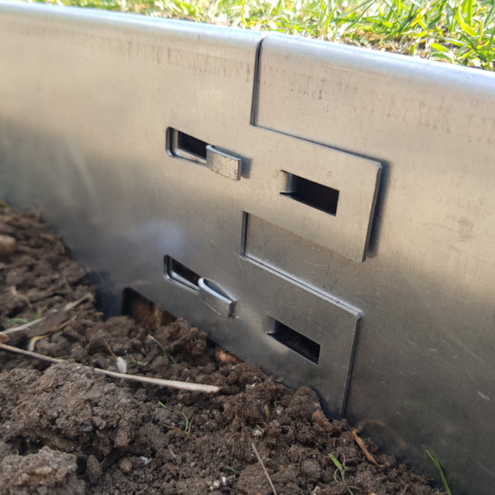 Hochwertige Metall Rasenkante, Beeteinfassung, 1m x 90mm, verzinkt, Materialstärke: 1,2mm