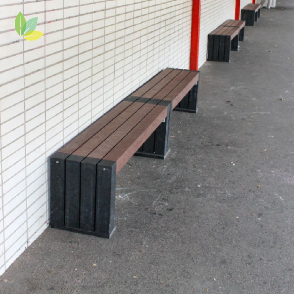 Calero am Bahnsteig
