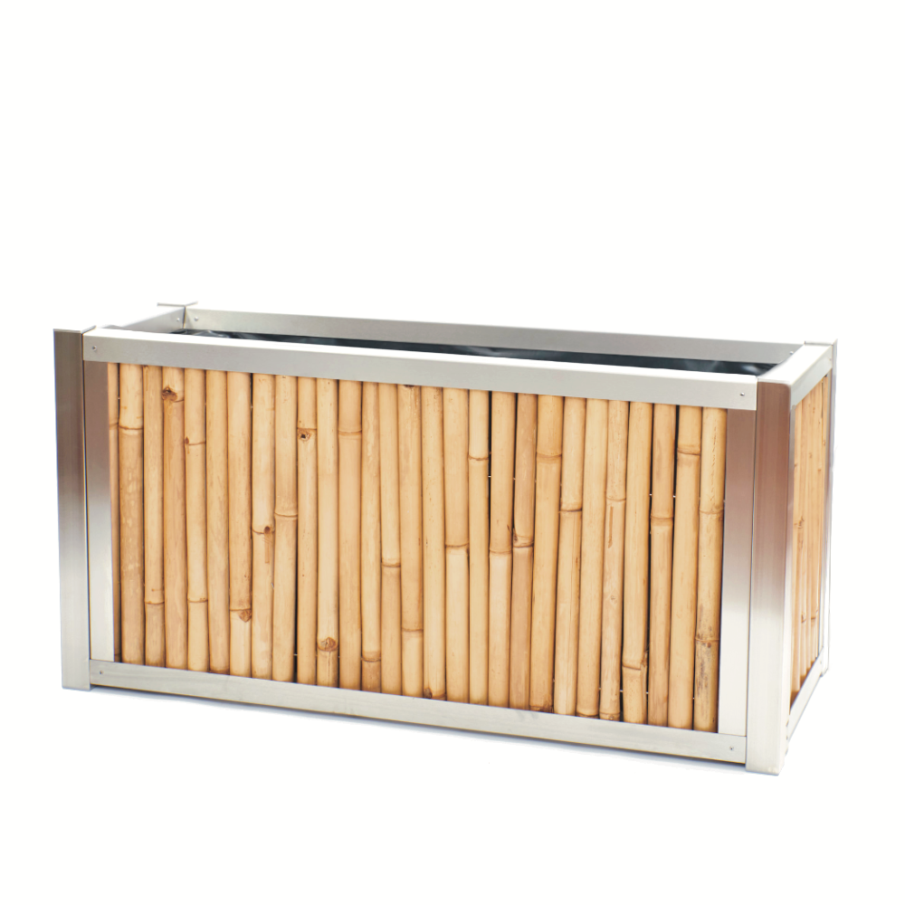 Hochbeet aus Edelstahl mit Seiten aus Bambus, bepflanzt