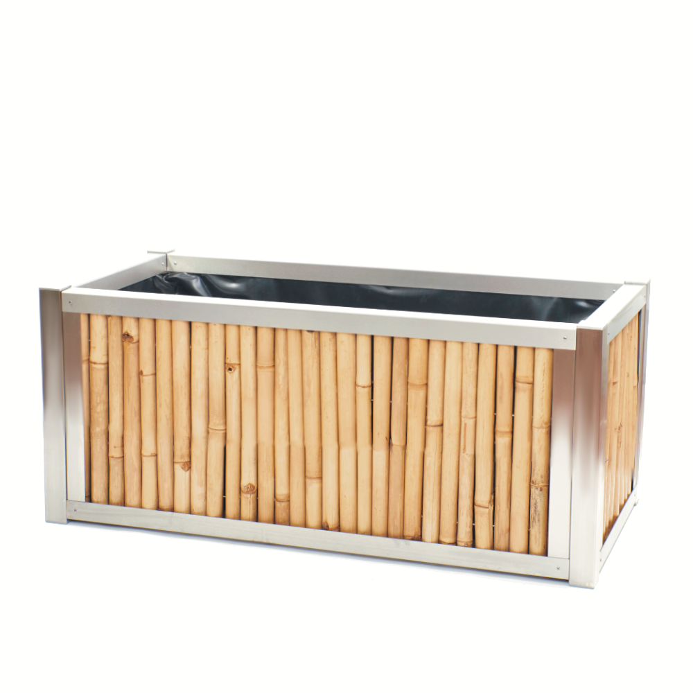 Hochbeet aus Edelstahl mit Seiten aus Bambus, bepflanzt